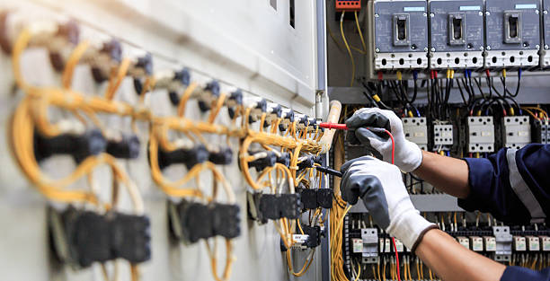Professional Electrician technician working in Saybrook Manor, CT